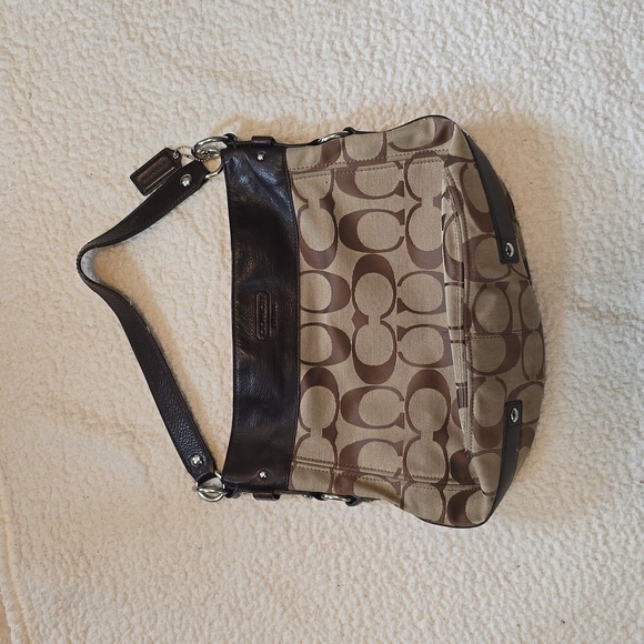 Coach Handbags - Coach Shoulder bag